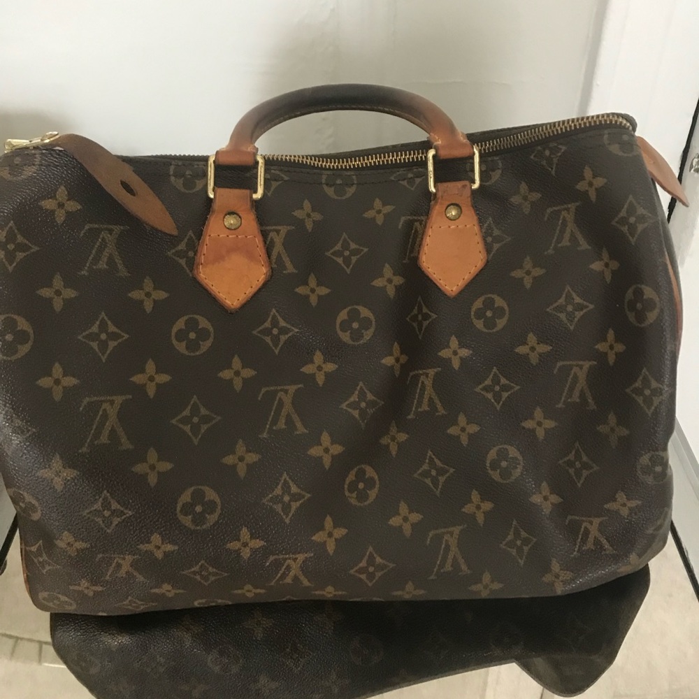 Louis Vuitton speedy 35